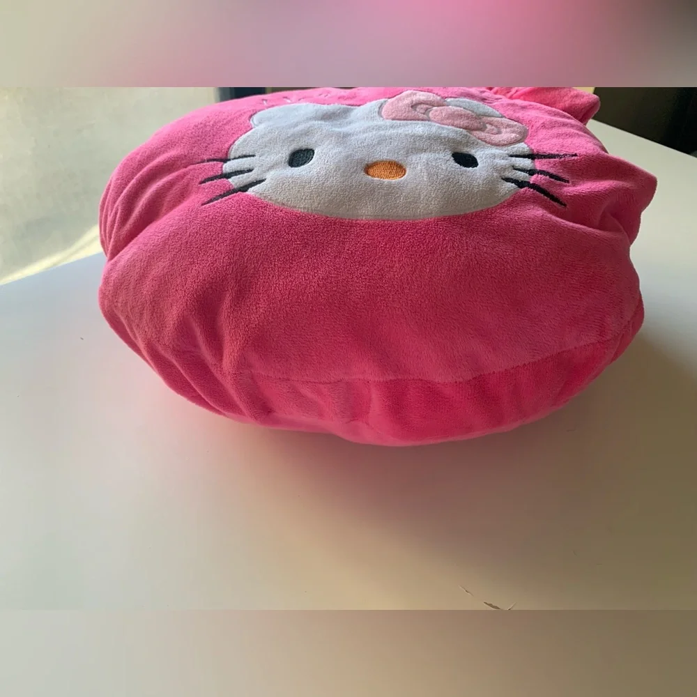 Hello Kitty Decorative Round Pink Pillow Plushie Hand-warmer